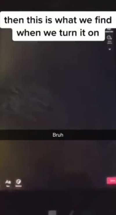 Kid jumps on its ipad