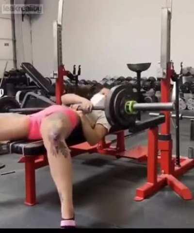 to lift alone without a spotter