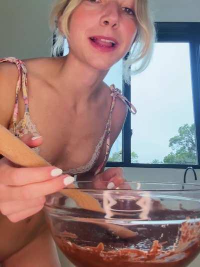 could not resist a little lick 