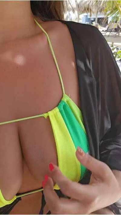 pool side flash is just a great thrill