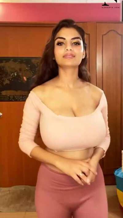 Bollywood Actress Anveshi Jain