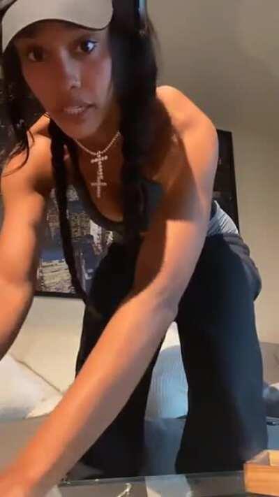 From her IG live 🍑