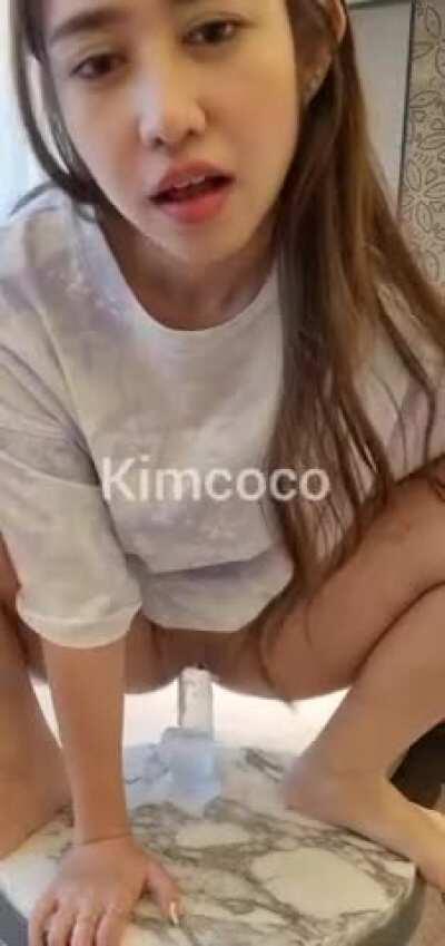 I’m a hopeless romantic with a dirty mind.