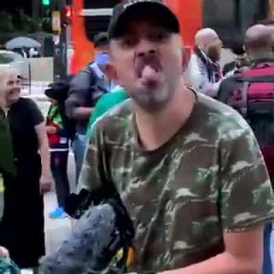 Nova definição de comunista: usar máscara