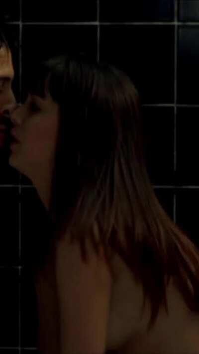 Ana de Armas - Mentiras y gordas (2009) nude Vertical Edit