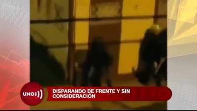 Compilation of some of the times the police fired their guns at protestors - Noticias Uno