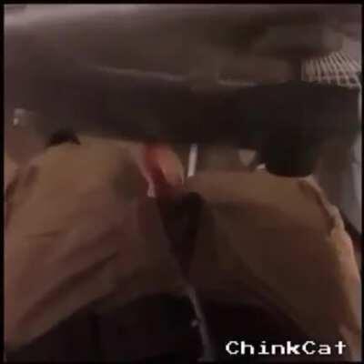 Le meti el pito al ventilador 😎