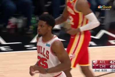 [Highlight] Tyler Cook rises up for the dunk and puts Malcolm Hill on a POSTER