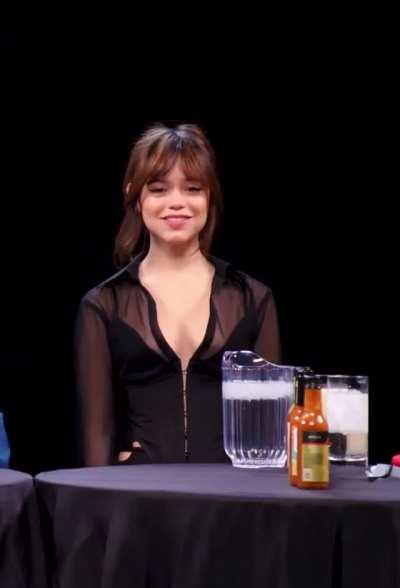 Jenna on Hot Ones