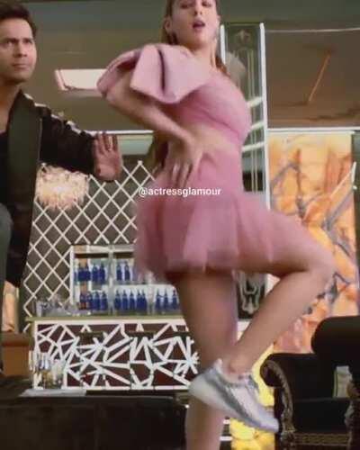 Sara Ali Khan - milky jiggling thighs(old)