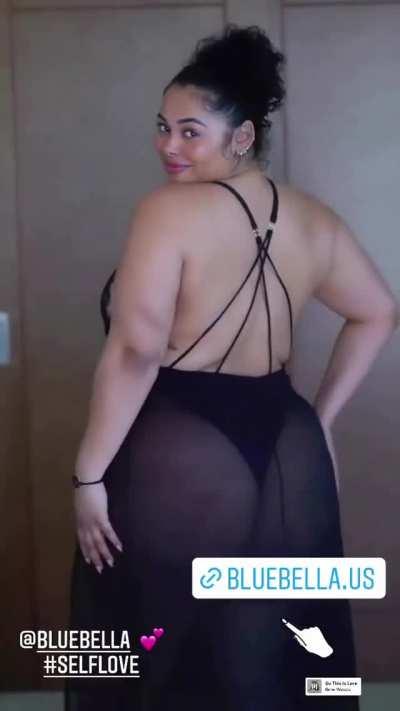 Modeling in Bluebella