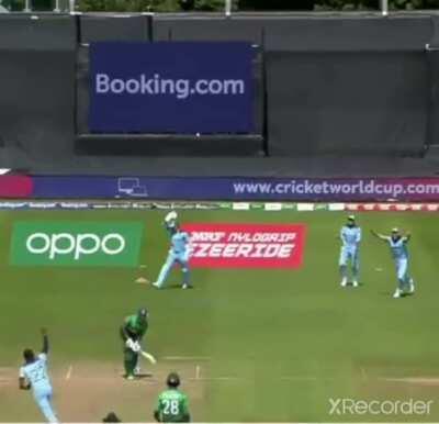 Jofra Archer's convoluted diary shows stumps and bails have lost control of ball