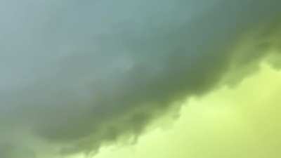 🔥Green skies over South Dakota as a storm passes