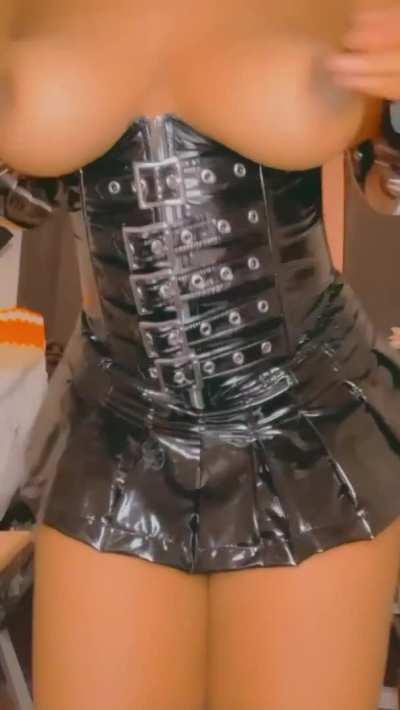 Do you like black goth girls?? Would fuck this ass? Yes or no