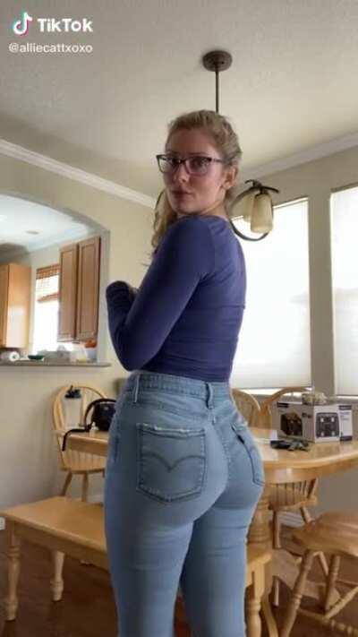 Cheeky jeans