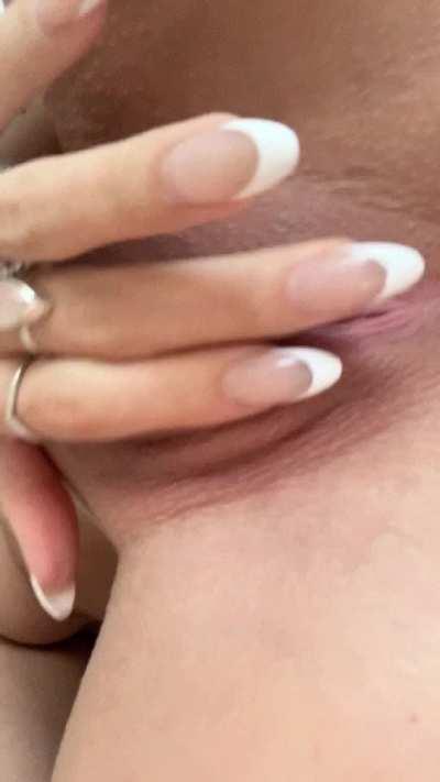 I heard that brunette pussy tastes the sweetest 💕