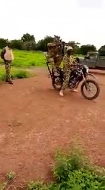 DRC’s army came up with a very interesting take on the motorcycle technical. Making a two man mobile platform with an LMG instead of the typical one man HMG.