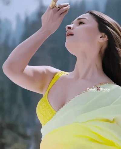 Ahhh alia mommy milky body 🤤💦...everyone follow my alia reddit page.. Link in my comment box 👇👇👇