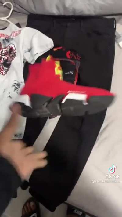 Bro getting bullied in the comment section😭😭😭