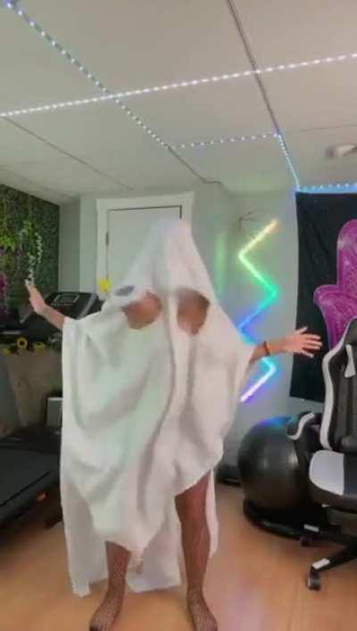 Hey, are my eyes down here?