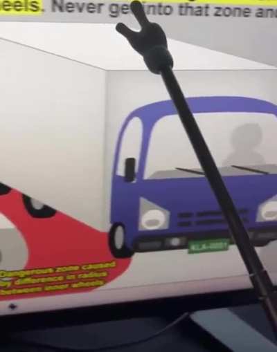 Конечно этой игре почти 11 лет, но NPC здесь это какой-то кошмар