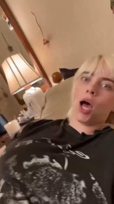 Billie Eilish bounce