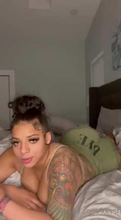 I have all of your fav IG thotties OF content in premium