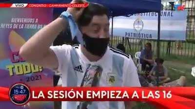 Que divertida va a estar la cena familiar.