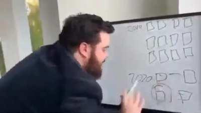 Beelce siempre que habla de su acento: