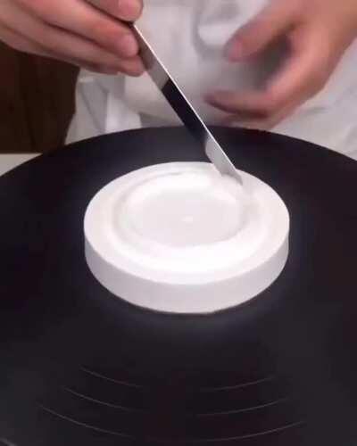 Cigarette and ash tray cake