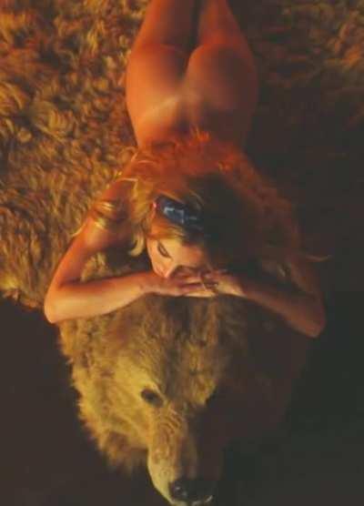 Sydney Sweeney - Bare butt scene from 'Euphoria' S2