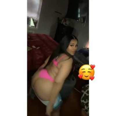 Don't tease me, please me #VanellaBunss