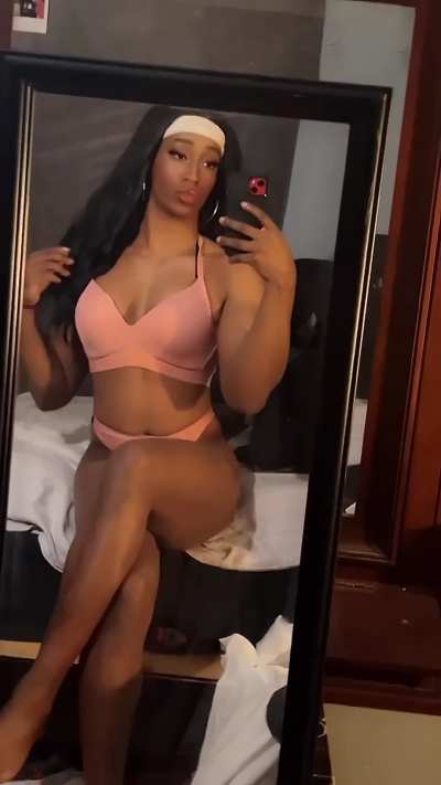 lol growing up I never saw my self posing as girl in lingerie but here we are🥰