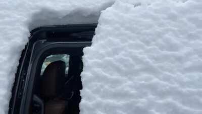 Watching this door close is obscenely satisfying