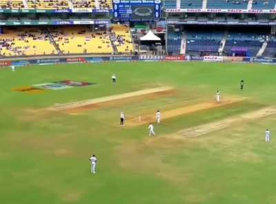 Rishab Pant Setting the field for Bangladesh 😅🔥