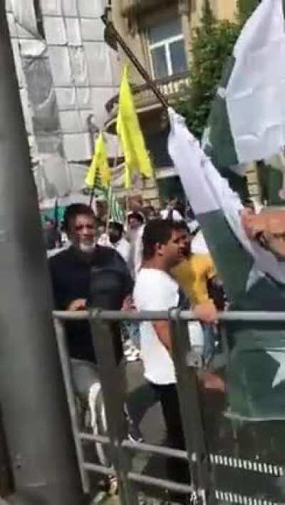 This shameful protest by Pakistanis in Frankfurt abusing our great nation and PM. I alone opposed them and stood my ground in face of their aggression. JAI HIND.