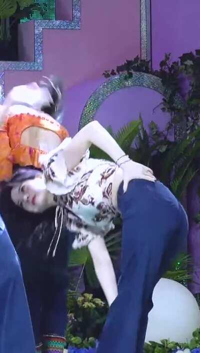 Dahyun Kim (ft. Chaeyoung)