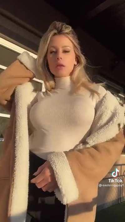 A Sweater for a Chilly Day 🥶