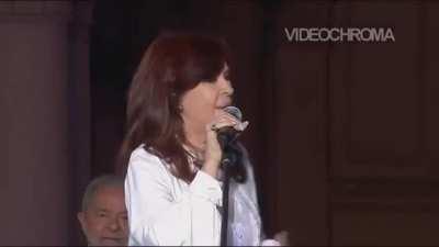 Posteo esto y me voy lentamente a mear