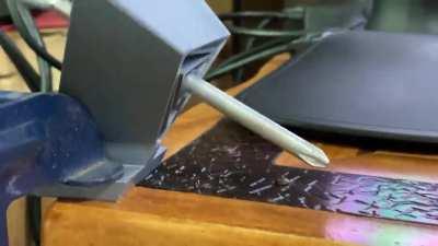 Triangular flexure joint. Saw this yesterday on the front page, had to try it myself on the MK3S+ (just regular PLA)