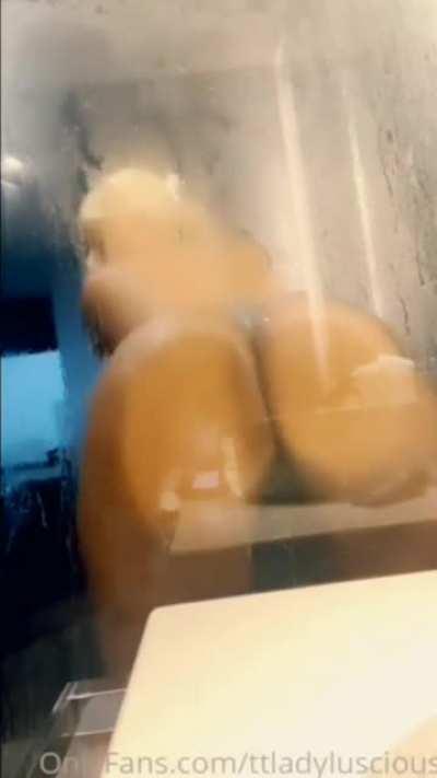 lady lusicous mizztwerksum