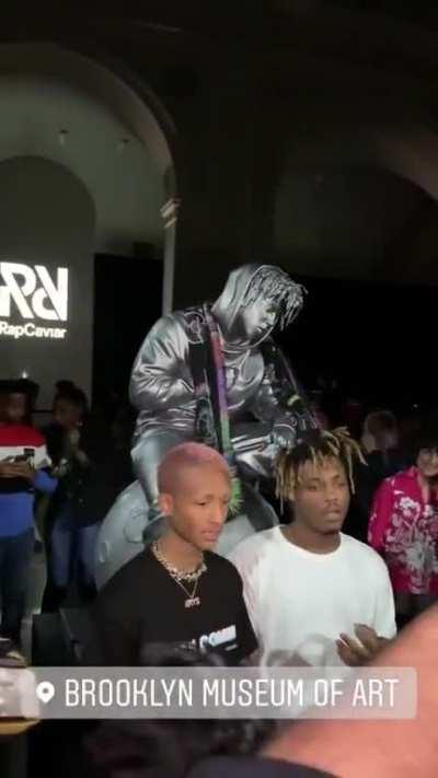 back when Spotify gave him the statue RIP THE GOAT 9️⃣9️⃣9️⃣