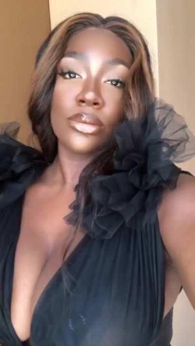 I want those pierced nipples in my mouth