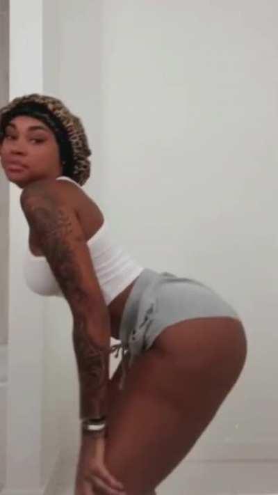 iG Live 🍑/🍒🧱 - No Comments 😊