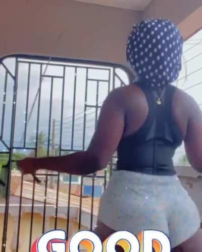 OMG just wait till the end 🤯she got the titties to match to guys 😫🙆🏾‍♂️😍🤩💎