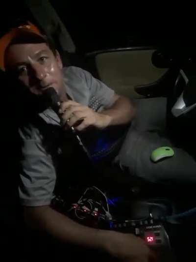 pczão do dj wagner dentro da cabine se foda