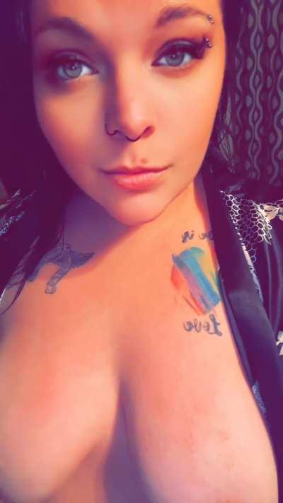 Imagine waking up to these titties every morning