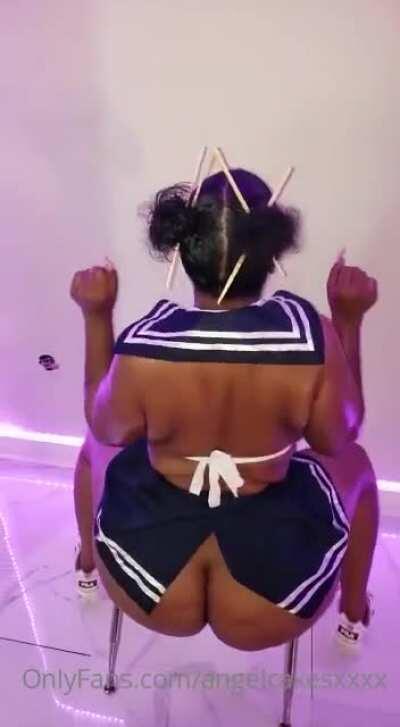 Cake by the pound 😬😬😬 #DONKEYBOOTYCERTIFIED