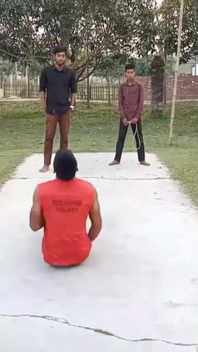 Bangladesh man sets Guinness World Record for doing 117 bum skips in 30 seconds.
