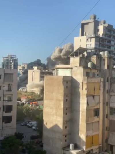 Israeli airstrike on southern beirut cheyeh at 7:30am (17/11/2024)